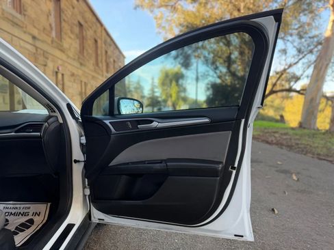 Used 2016 Ford Fusion S image 23