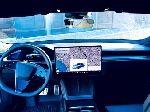 Used 2026 Tesla Model S Plaid AWD/4WD image 90