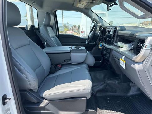 New 2025 Ford F350 XL w/ XL Chrome Package image 21