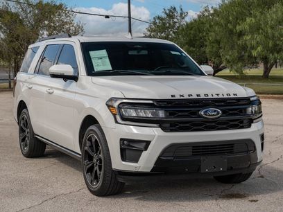 Used 2023 Ford Expedition Limited