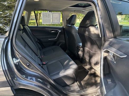 Used 2023 Toyota RAV4 XLE Premium image 10
