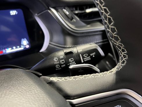 Certified 2023 Jeep Grand Cherokee Altitude image 37