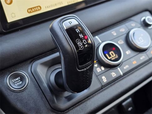 Used 2024 Land Rover Defender 110 X-Dynamic SE image 16