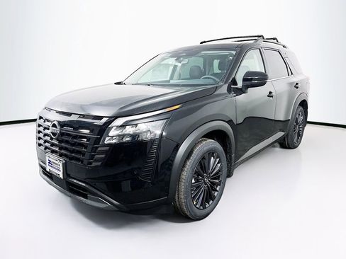 New 2026 Nissan Pathfinder SL image 3