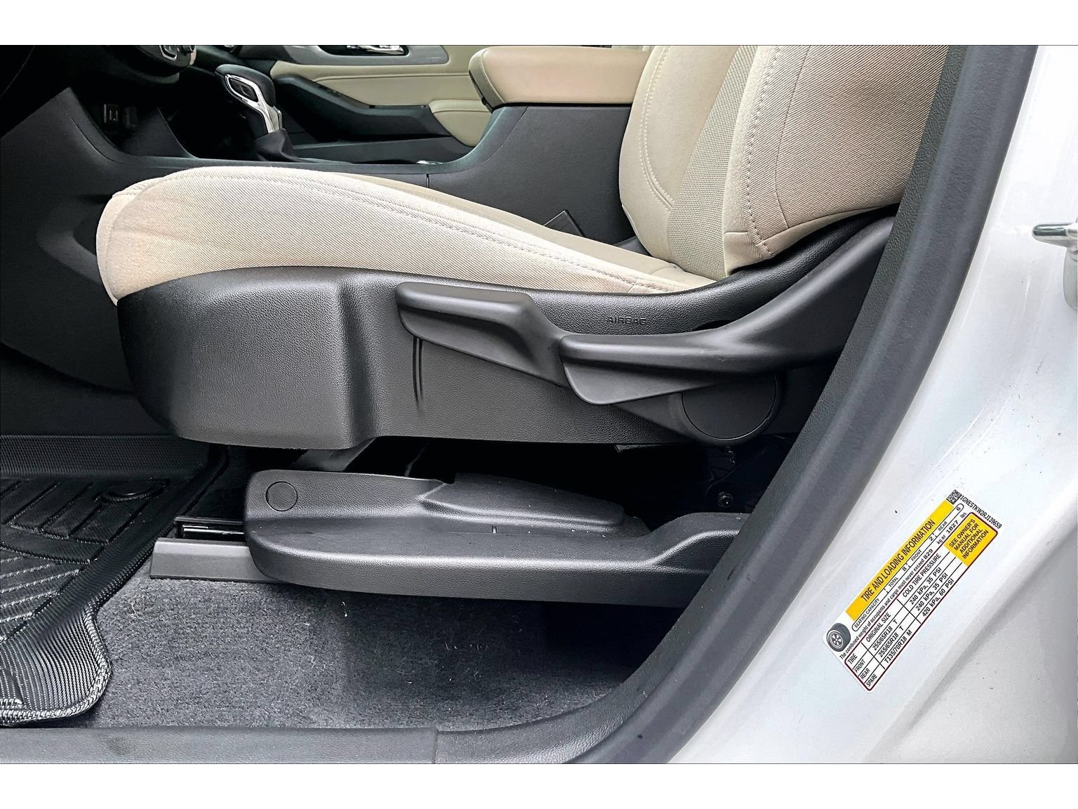 Used 2024 Chevrolet Traverse LS w/ Safety Package FWD image 27