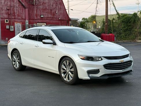 Used 2017 Chevrolet Malibu Premier w/ Premier Sun and Wheel Package FWD image 12