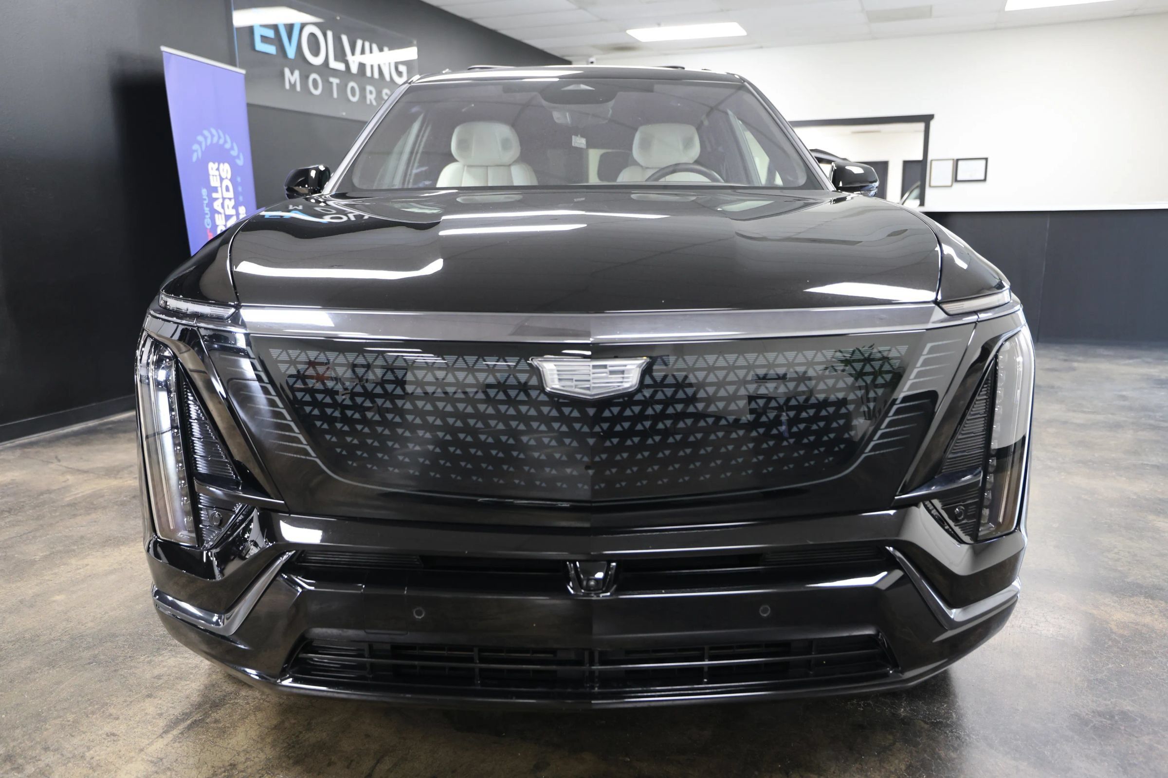 Used 2026 Cadillac Vistiq Sport AWD/4WD image 5