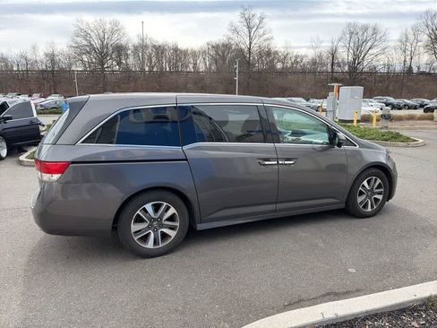 Used 2014 Honda Odyssey Touring image 14