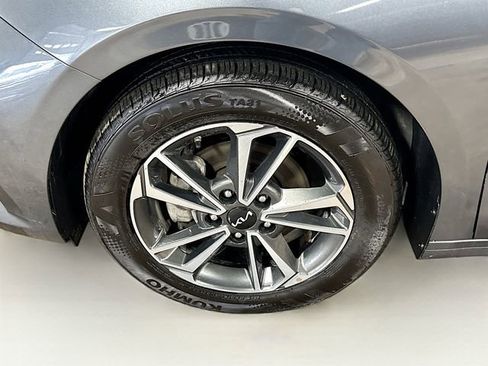 Used 2023 Kia Forte LXS w/ LXS Technology Package image 29