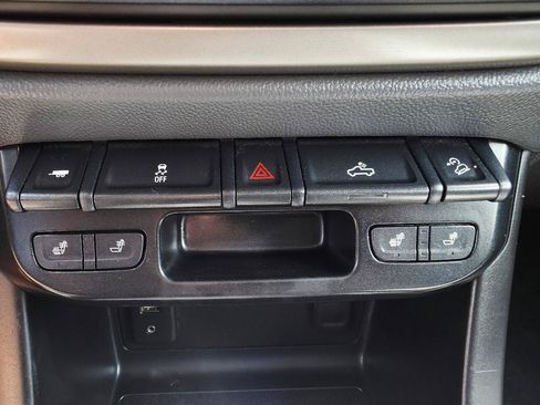Used 2016 Chevrolet Colorado Z71 AWD/4WD image 36