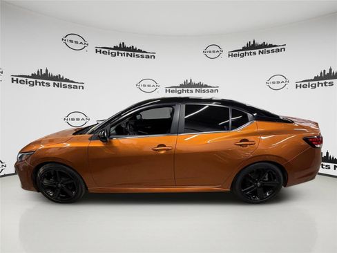Used 2024 Nissan Sentra SR w/ SR Premium Package image 6