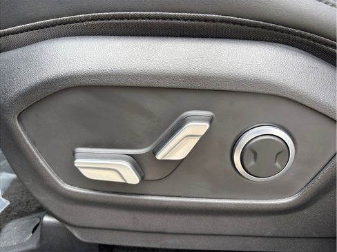 Used 2025 Hyundai Santa Fe SEL FWD image 21
