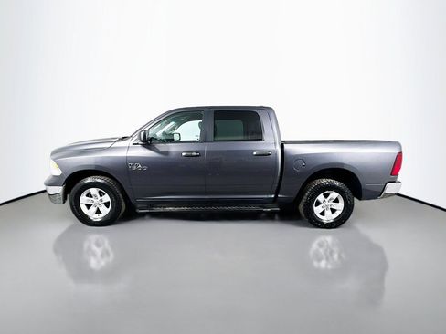Used 2018 RAM 1500 Classic SLT AWD/4WD image 2