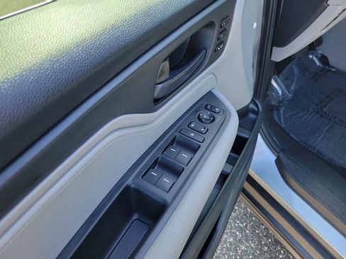 Used 2018 Honda Odyssey EX-L image 16