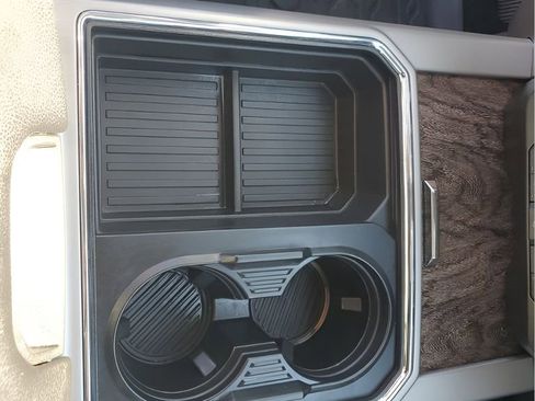 Used 2019 Ford F250 Lariat w/ Lariat Ultimate Package image 40