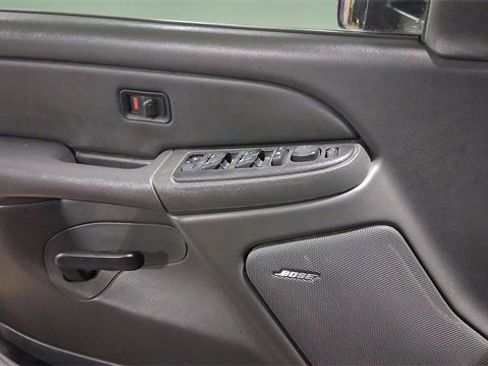 Used 2006 Chevrolet Silverado 2500 LT image 31