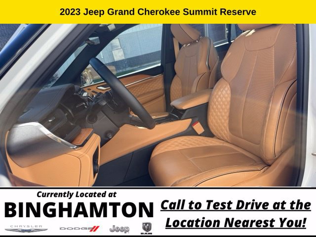Used 2023 Jeep Grand Cherokee Summit AWD/4WD image 13