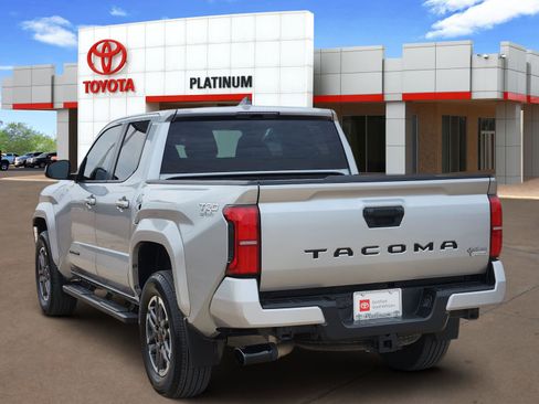 Used 2024 Toyota Tacoma TRD Sport image 5