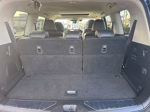 Used 2025 INFINITI QX80 Sensory image 9