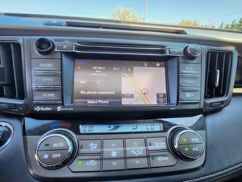 Used 2015 Toyota RAV4 Limited image 13