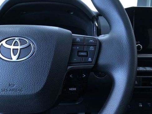 Used 2026 Toyota Camry LE FWD image 27