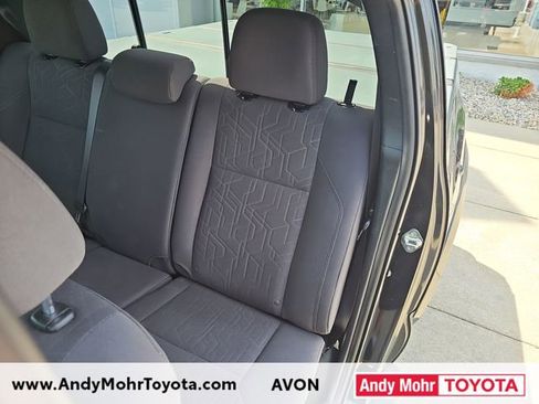 Used 2019 Toyota Tacoma TRD Sport AWD/4WD image 31