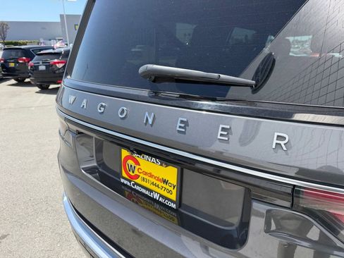 Used 2024 Jeep Wagoneer L 4WD image 10