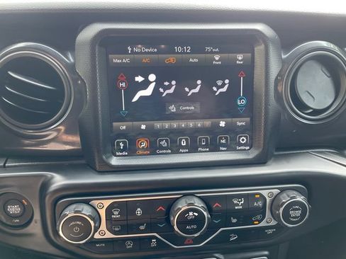 Used 2021 Jeep Wrangler Unlimited Sport AWD/4WD image 29