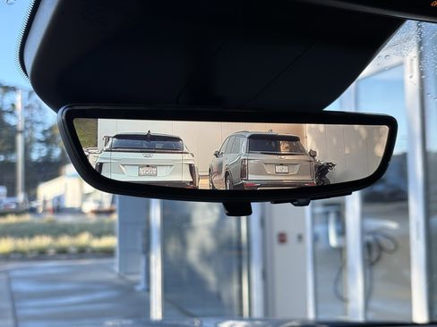 Used 2023 Cadillac Escalade Premium Luxury w/ Performance Package image 11