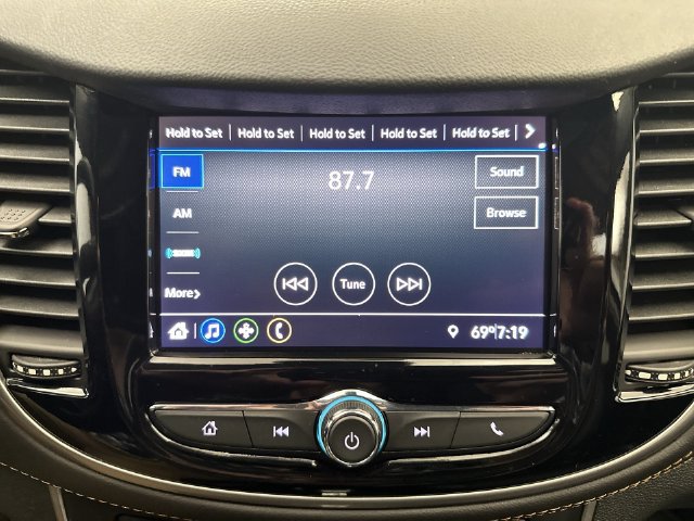 Used 2021 Chevrolet Trax LT w/ Driver Confidence Package AWD/4WD image 16