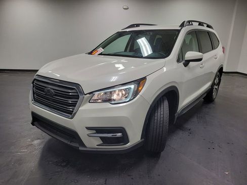 Used 2019 Subaru Ascent Premium image 5