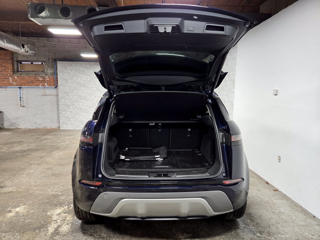 Used 2023 Land Rover Range Rover Evoque SE AWD/4WD image 43