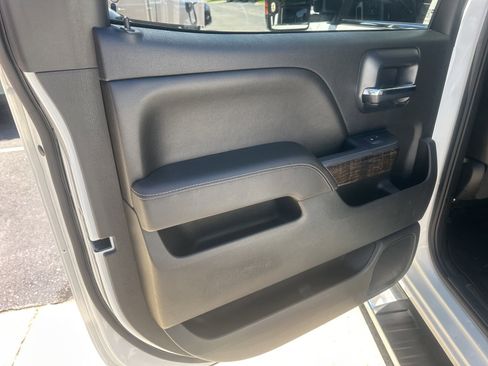 Used 2015 GMC Sierra 3500 Denali w/ Duramax Plus Package AWD/4WD image 21