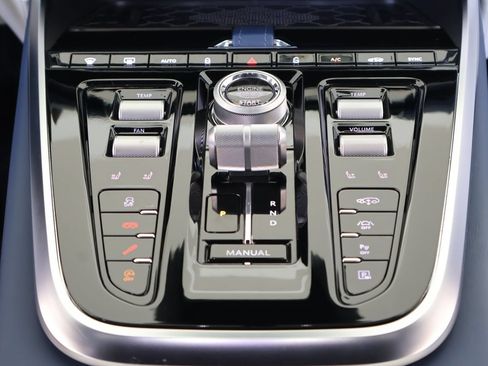 Used 2025 Aston Martin DBX 707 AWD/4WD image 17