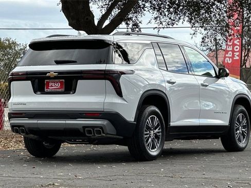 New 2026 Chevrolet Traverse LT image 5