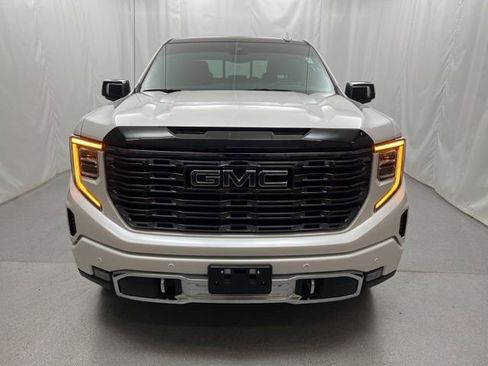 Used 2025 GMC Sierra 1500 Denali Ultimate AWD/4WD image 3
