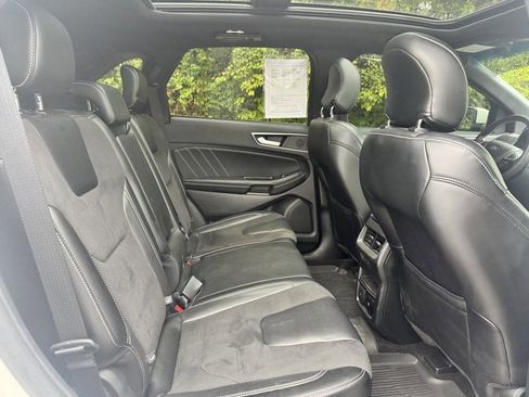 Used 2019 Ford Edge ST w/ Equipment Group 401A image 17