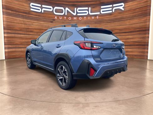 Used 2024 Subaru Crosstrek 2.0i Premium image 3