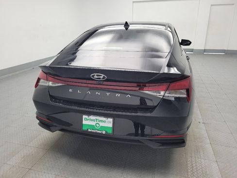 Used 2021 Hyundai Elantra SEL w/ Convenience Package image 7