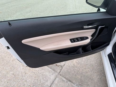 Used 2020 BMW 230i xDrive Convertible image 13