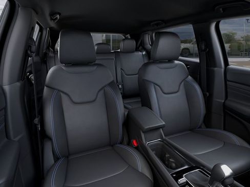 New 2026 Jeep Compass Limited AWD/4WD image 16