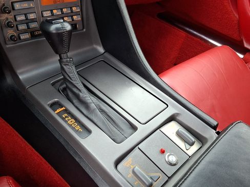 Used 1991 Chevrolet Corvette Convertible RWD image 18