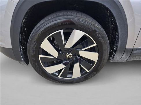 Used 2025 Volkswagen Atlas Cross Sport SE AWD/4WD image 10