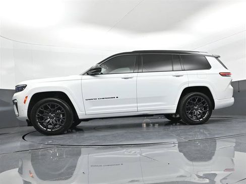 Used 2026 Jeep Grand Cherokee L Summit w/ Obsidian Package AWD/4WD image 34