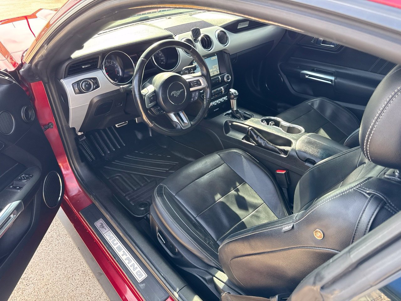 Used 2016 Ford Mustang Premium w/ Equipment Group 201A RWD image 19