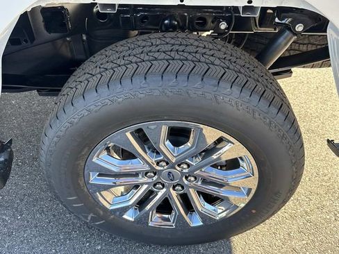 New 2025 Ford F150 Lariat w/ Equipment Group 502A High image 13