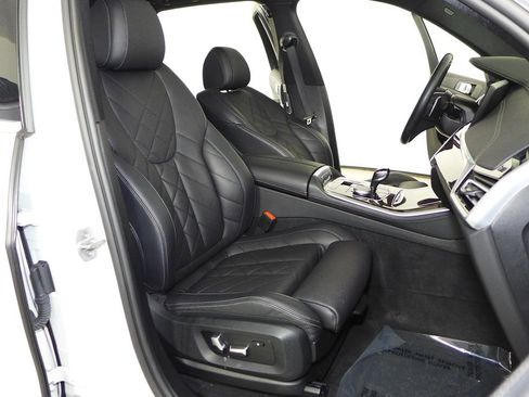 Used 2023 BMW X5 sDrive40i w/ Premium Package image 19