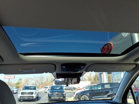 New 2026 Kia Sorento S w/ S Panoramic Sunroof Package image 11