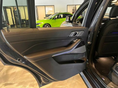Used 2020 BMW X7 xDrive40i w/ M Sport Package image 22