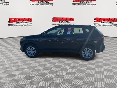 Used 2026 Toyota Corolla Cross L image 6